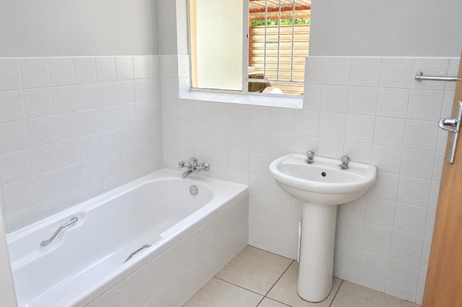 5 Bedroom Property for Sale in Doringkruin North West